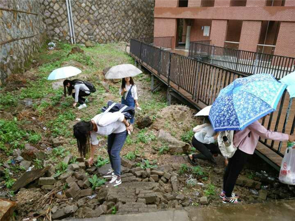 15广告-善爱阳光暖八闽,同心共筑雷锋梦.jpg
