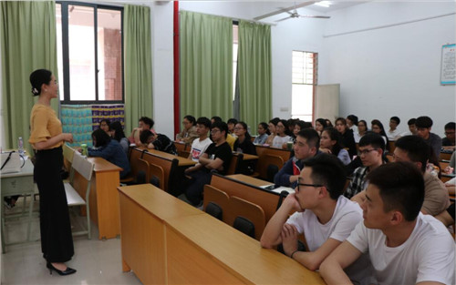 0413投稿-结合热剧开展“学习十九大精神”专题党课照片2.jpg